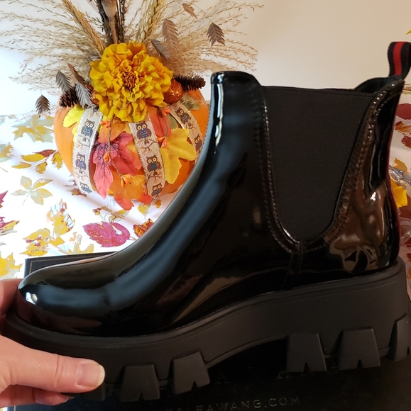 Azalea Wang Shoes - New in box Azalea Wang Gryffin   boots